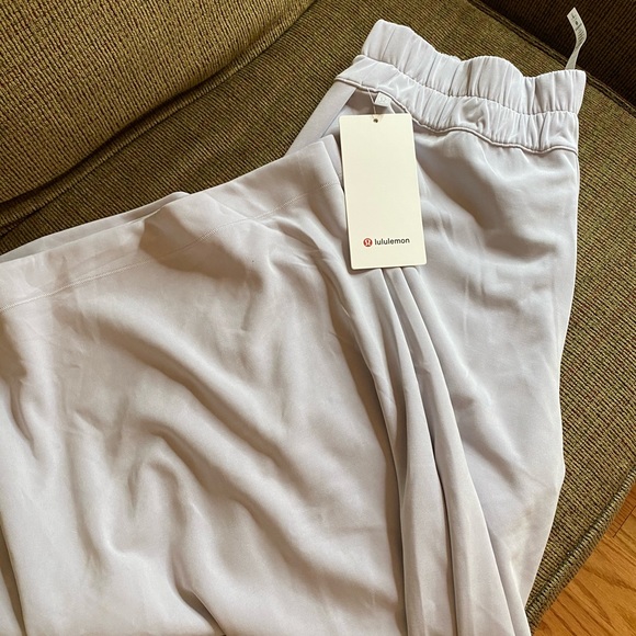 Lululemon Seek Softness Mid Rise Crop - Picture 5 of 7